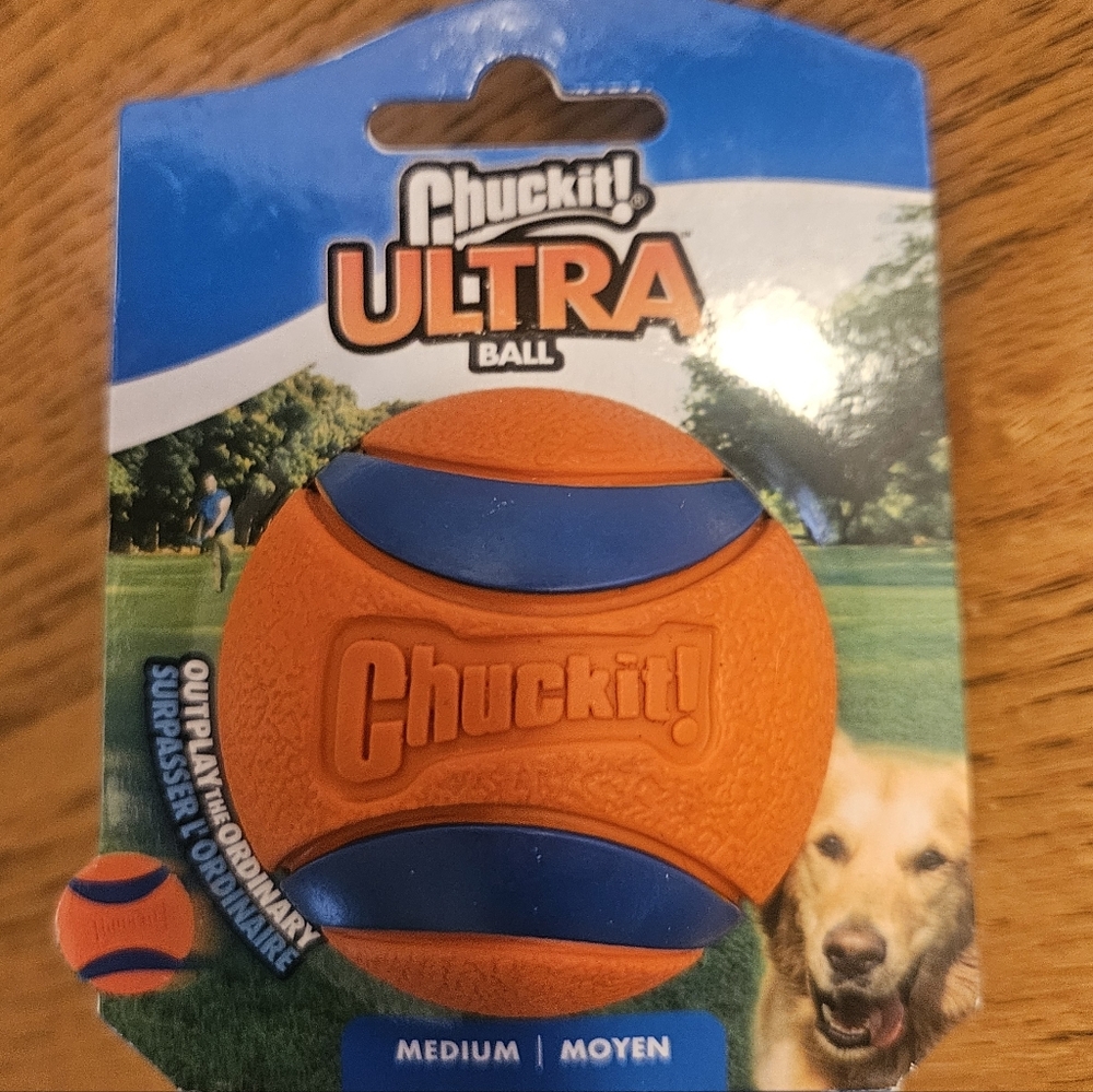 NWT Chuckit! Ultra Ball - Medium Dog Toy Floats & Ultra-High Bounce By Petmate